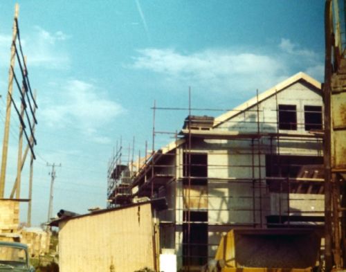 1970_Construction-salle-communale_Compesières_(Alfred_Barthassat) (27)